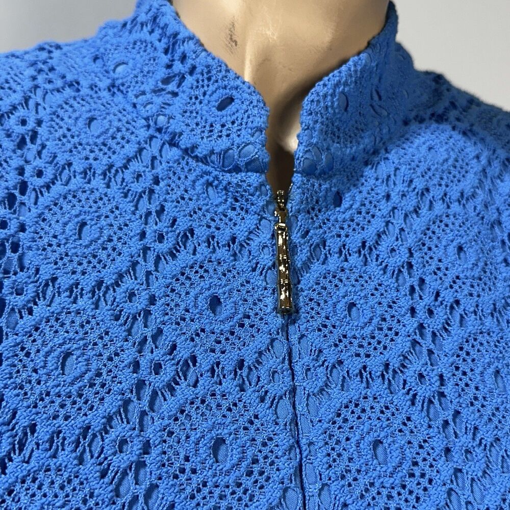 Lilly Pulitzer Size M ALEXA Blue Crochet Lace Dress Sleeveless Zip Charm Shift - Picture 3 of 12